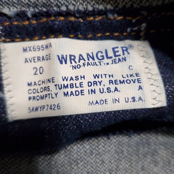 Vintage wrangler " No-Fault" jeans Dark Wash denim. - Picture 11 of 11